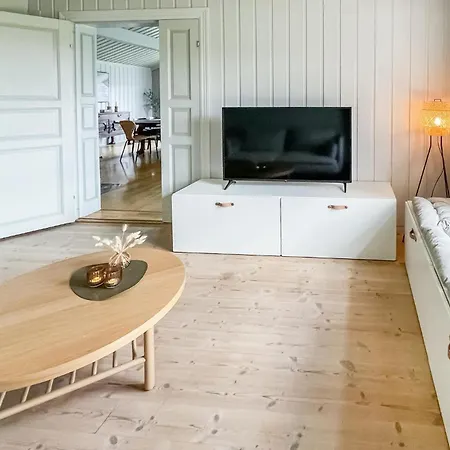 Lovely In With Kitchen *