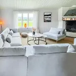 Lovely In With Kitchen Holiday home